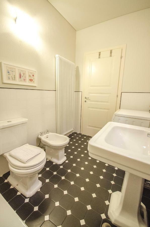 Azeglio Apartment, A Due Passi Da Piazza Maggiore Bolonha Exterior foto
